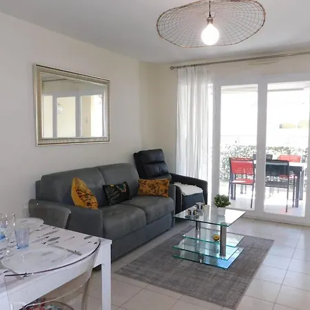 Apartment Bright T2 